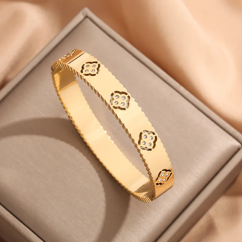 Bracelet Bangle En Acier Inoxydable Avec Trèfle à 4 Feuilles - Marque Amazon, Neuf Avec Étiquettes