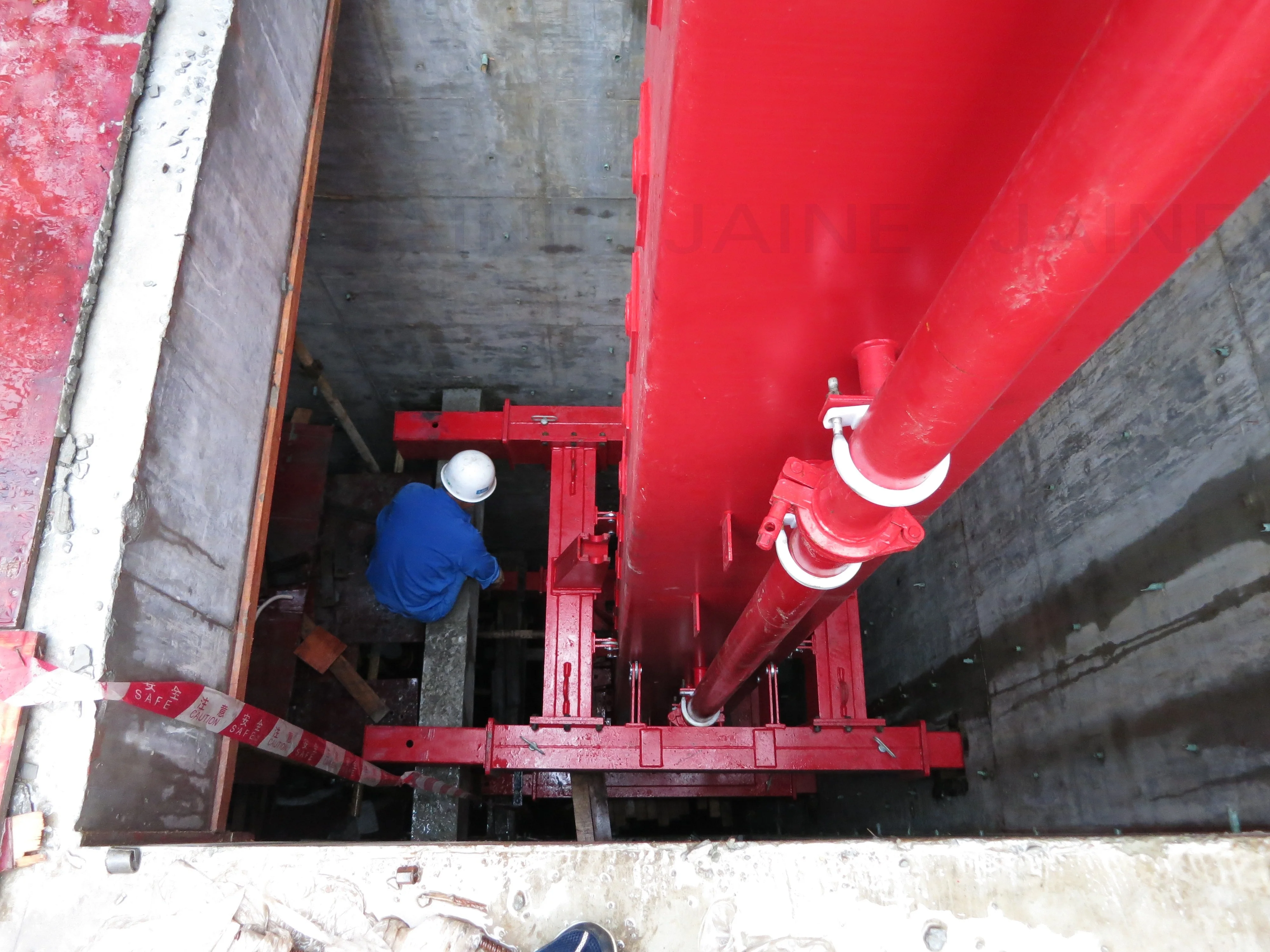 HGY33 Elevator Climbing Concrete Placing Boom with Compact Structure Concrete Pump
