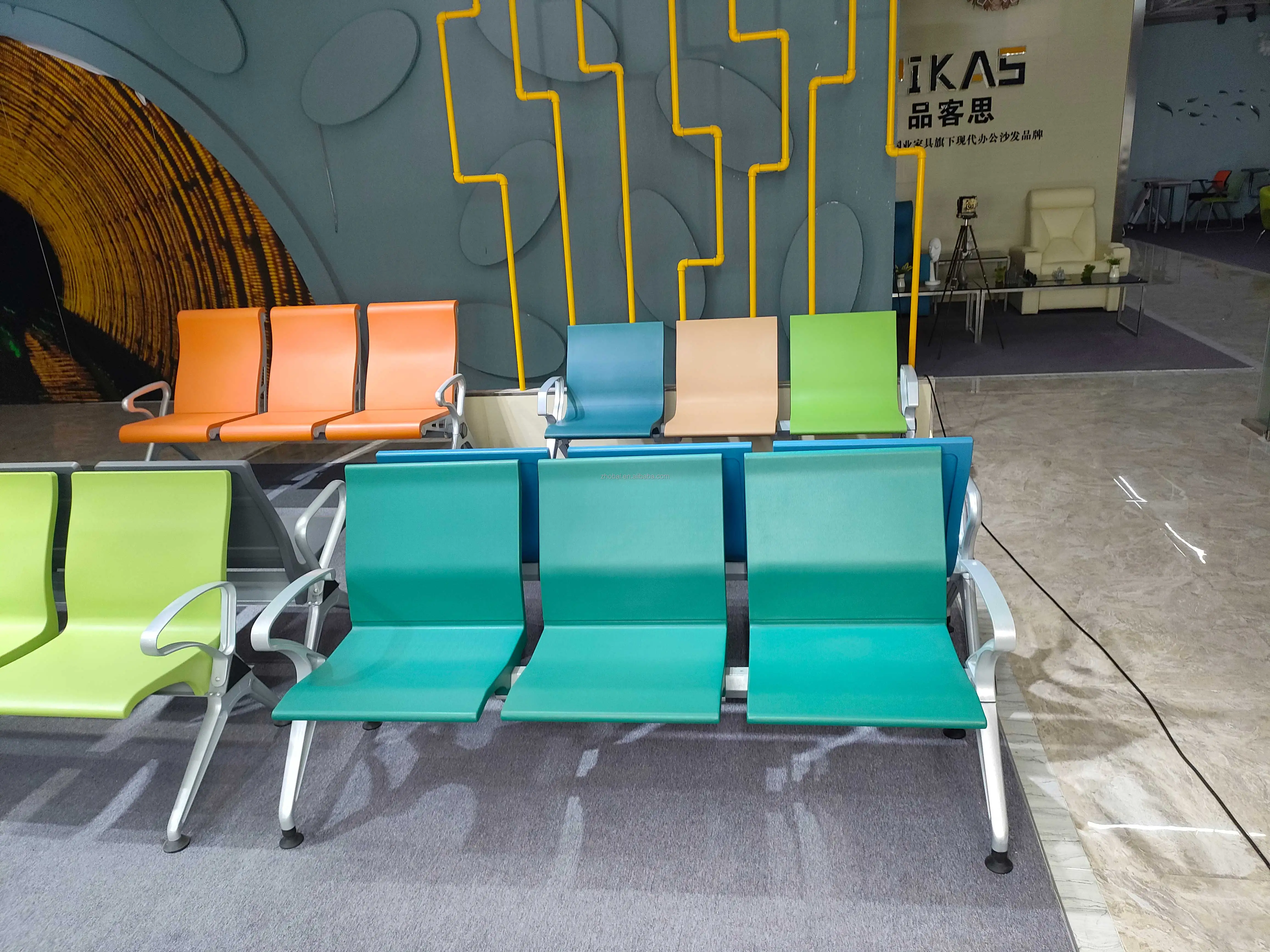 Modern PU Leather Armrest Waiting Room Chairs for Clinics Airports Hospitals Barber Salons Reception Guests Gyms 3