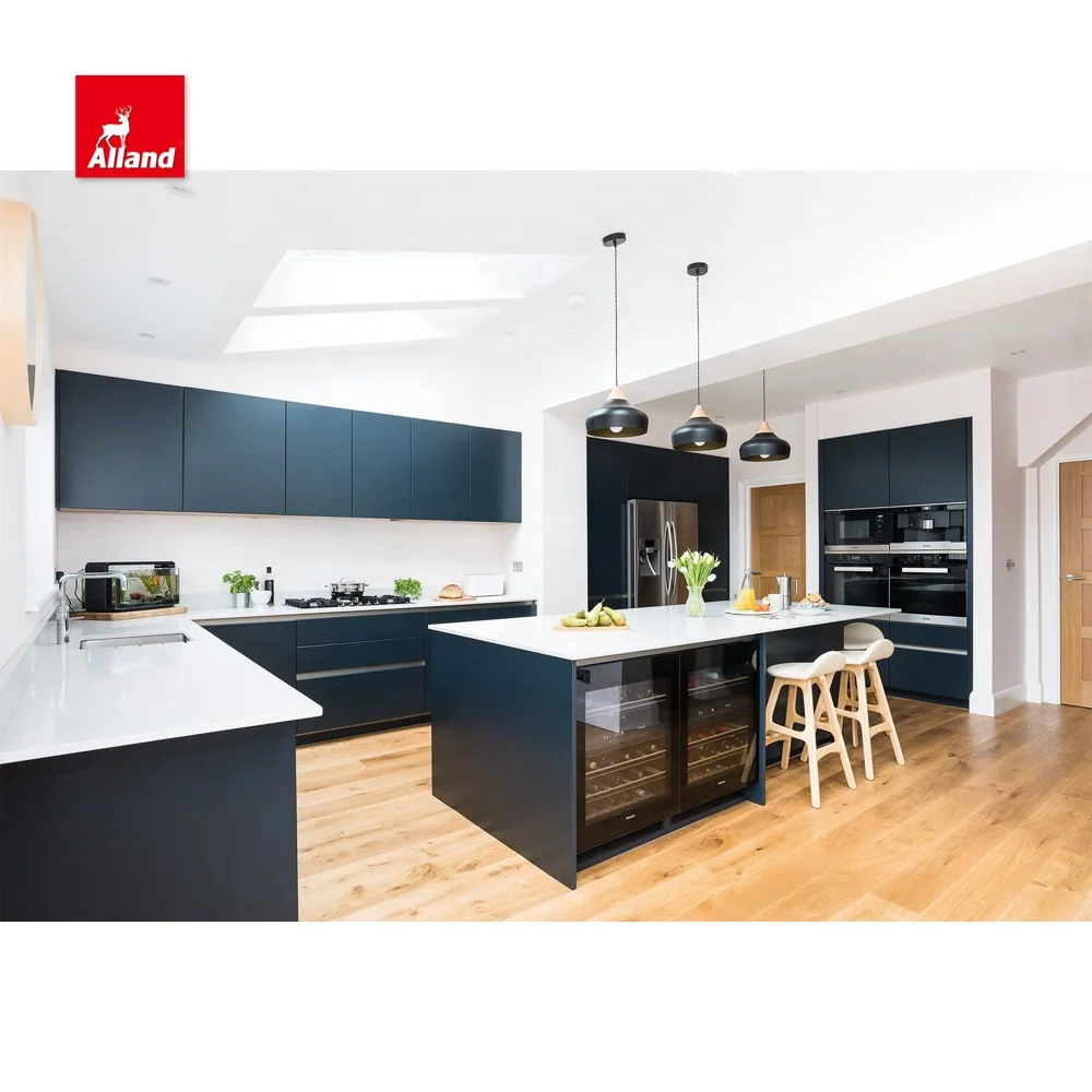 Modern Design Matte Lacquer MDF Flat Panel Two Tone Kitchen Cabinets with Island Made in China