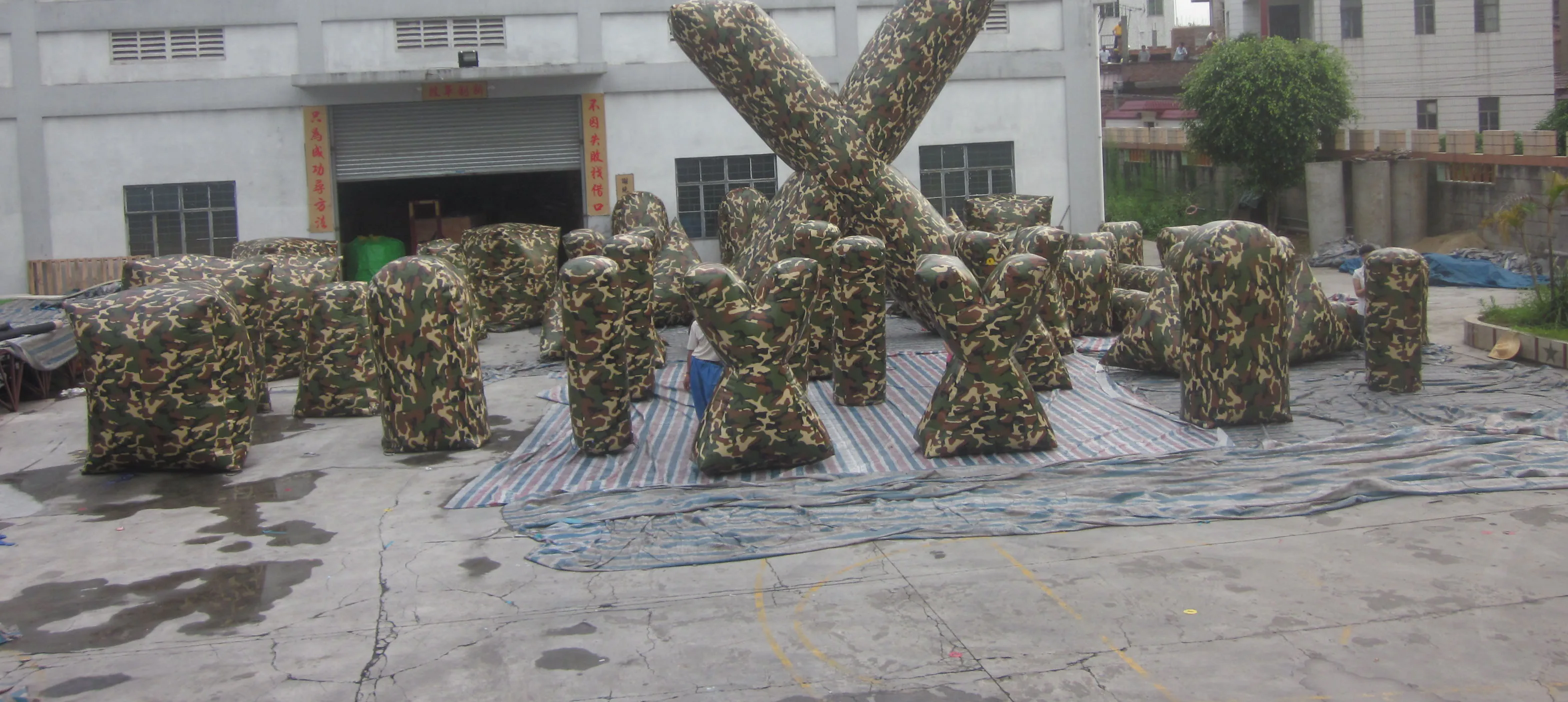 0.6mmpvc 29pcs Cheap Price Inflatable Paintball Bunkers For Crazy