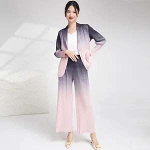Miyake Series Suit Latest Design Two-piece Set Office Ladies Fashion Suit Gradient Color Casual Style Two Piece Suits