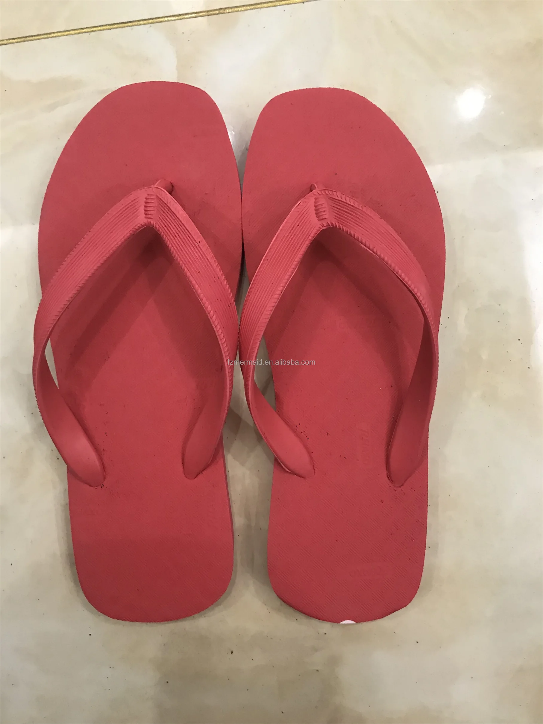 2024 High Quality Plain Flip Flops Wholesales in Bulk Men Slippers Beach Custom Flip Flops Home slippers