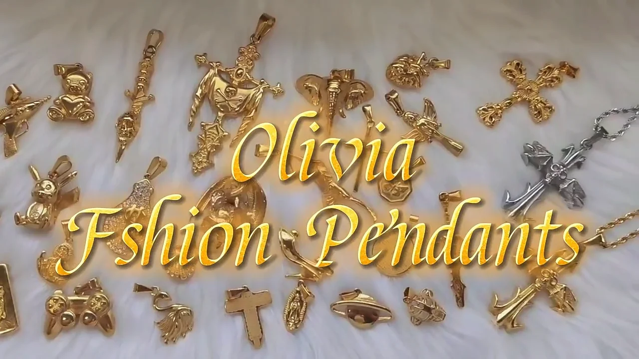 Grande ciondolo a forma di mezzaluna placcato oro 22k con motivo a foglia orientale - Italia