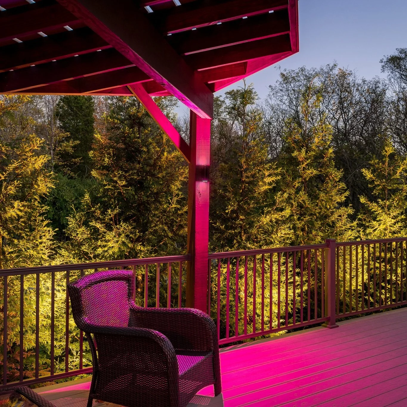 Умный Уличный настенный светильник с Wi-Fi водонепроницаемый точечный cob регулируемой яркостью и управлением через приложение наружная лампа изменением цвета RGB вверх вниз