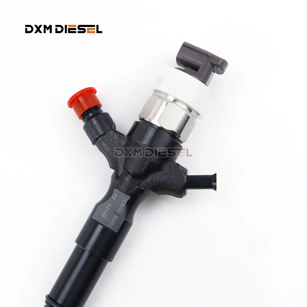 DXM 23670-30400  Diesel Engine Auto Parts Common Rail Injector 23670-30400 manufacture