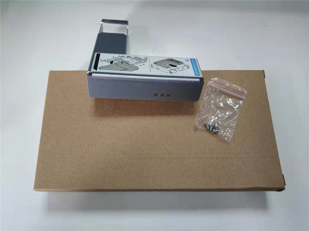 2.5" to 3.5" HDD Hard Drive Tray Caddy 9W8C4 Y004G Backplane Adapter For Dell Server