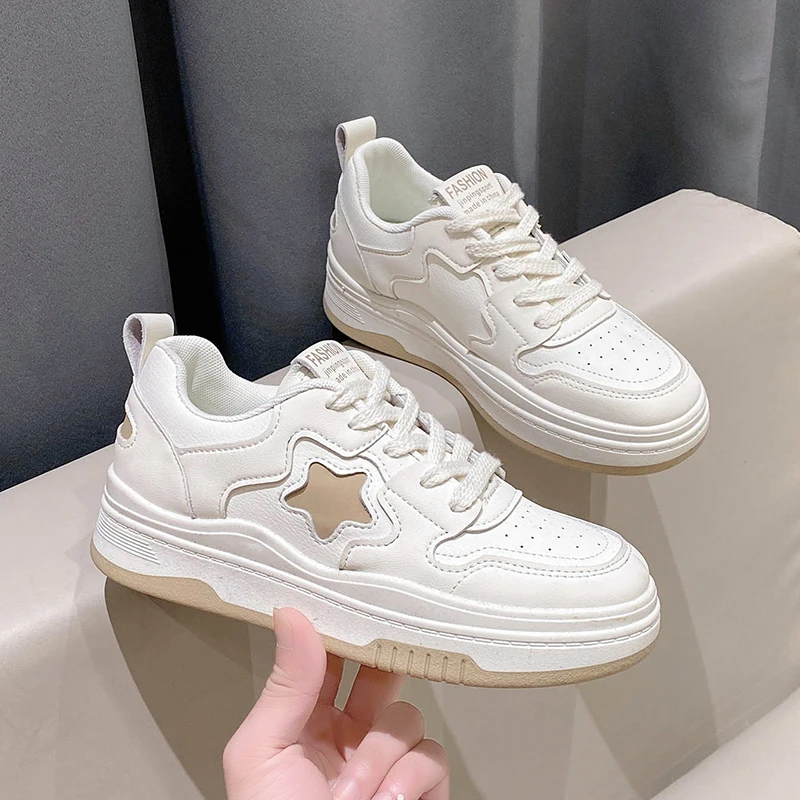 span jeg er enig Mentalt Wholesale Wholesale fashion sneakers for women trainers and ladies 2022  walking shoeslatest of women footwear running white shoes From m.alibaba.com