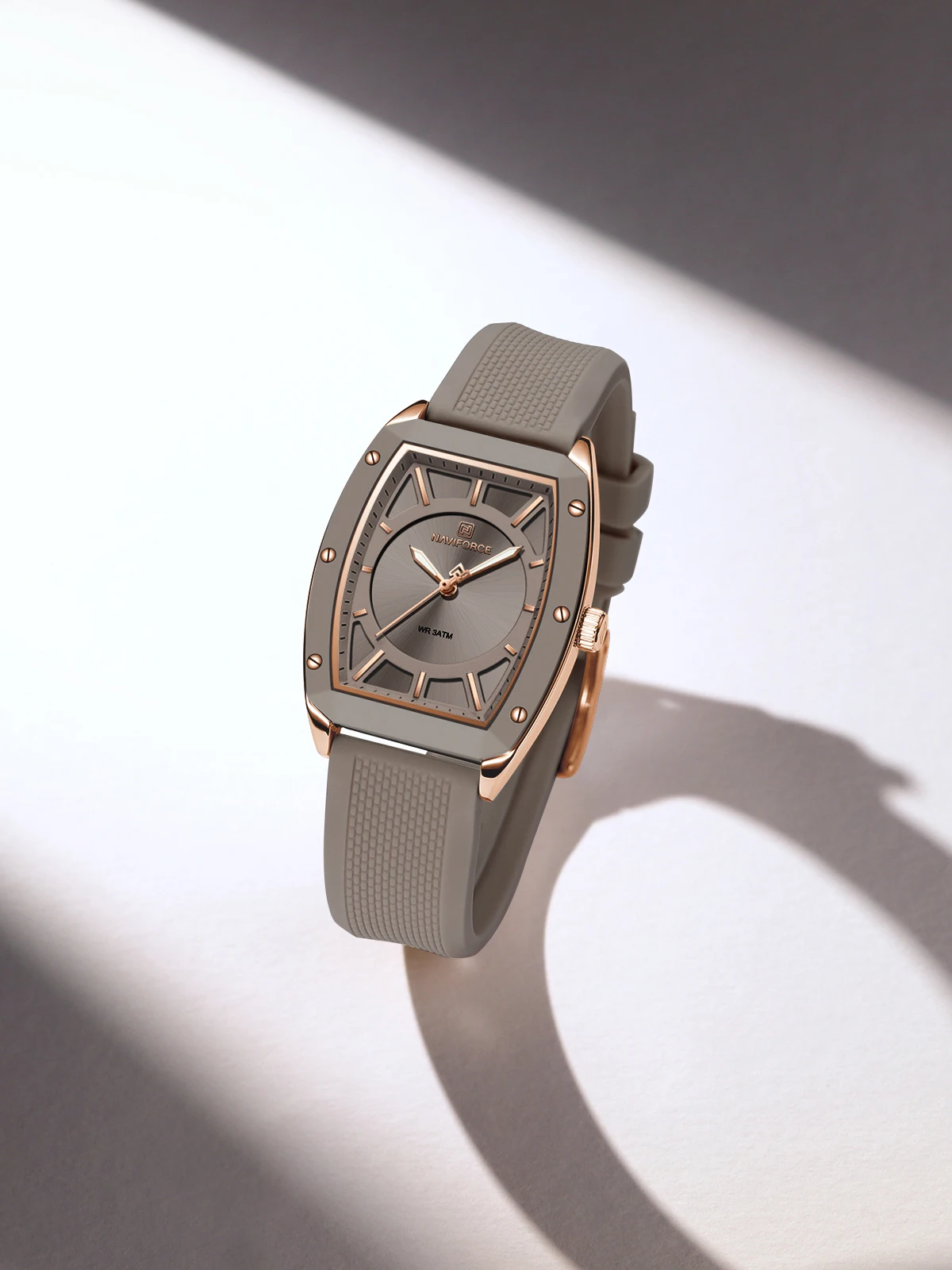 NAVIFORCE 5049 Watch Women Elegant Fashion Quartz Watches Silicone Strap Sports Ladies Watch Big Dial Waterproof Wristwatch