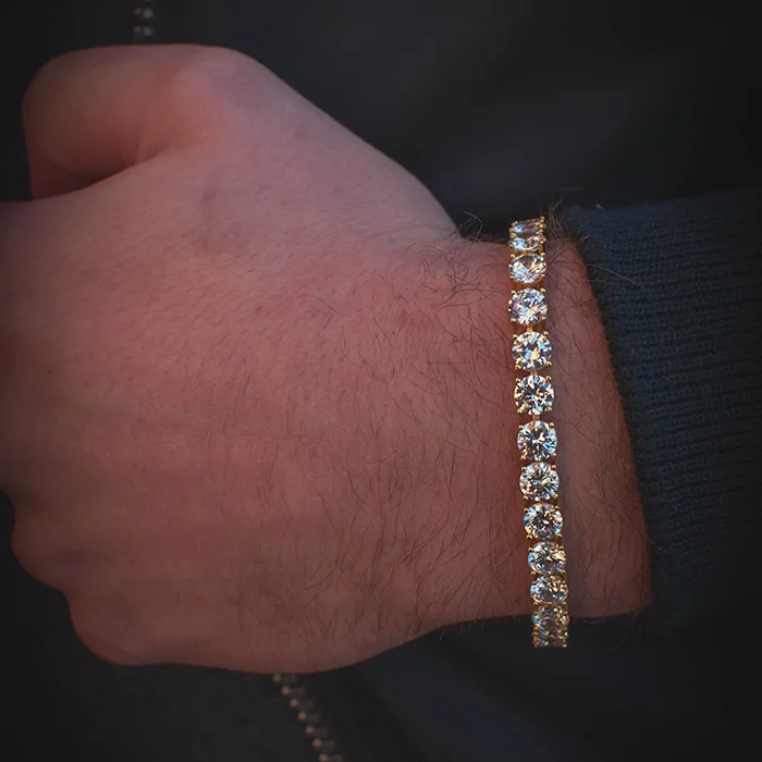 Мужской браслет с бриллиантами