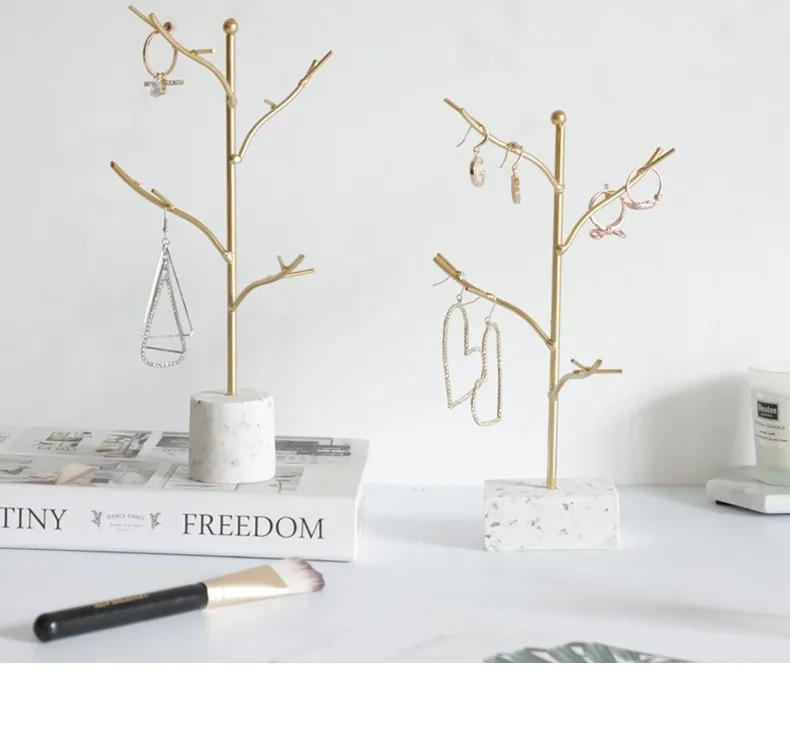 Hfd040e80ad2f46e0a63d5a5b9bf951b0A