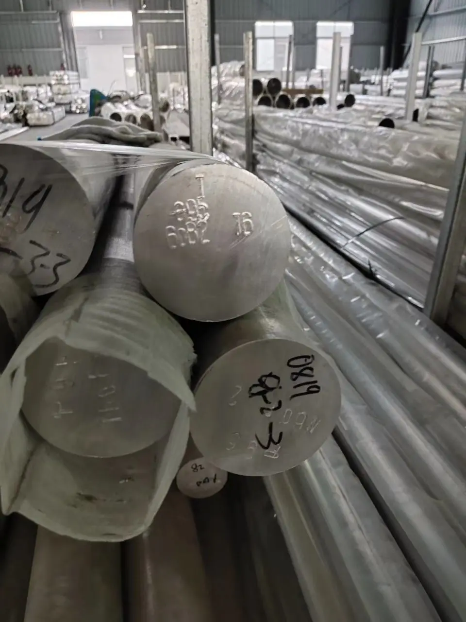 Cold Rolled Alloy Steel Round Bar With Corrosion Resistance And Annealed Quenching Process