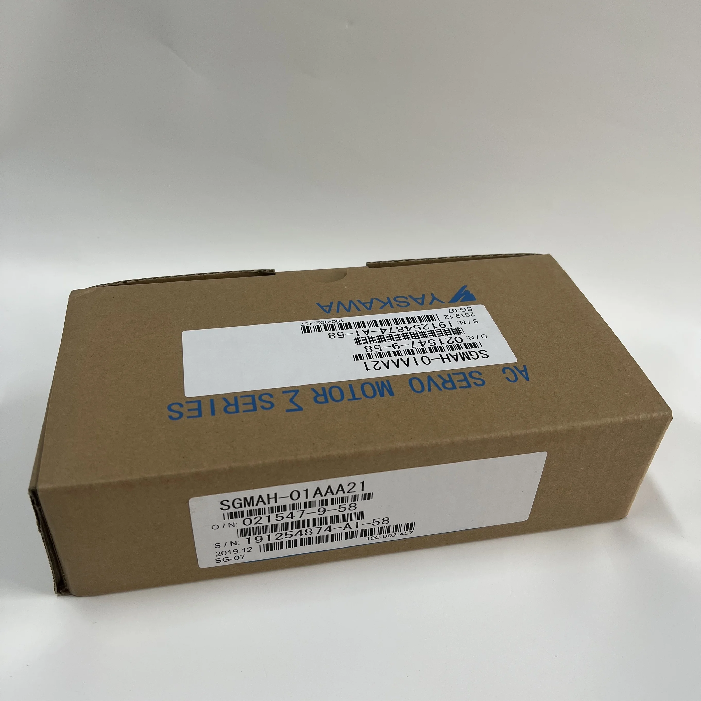 Yaskawa AC Servo Motor SGMAH-01AAA21