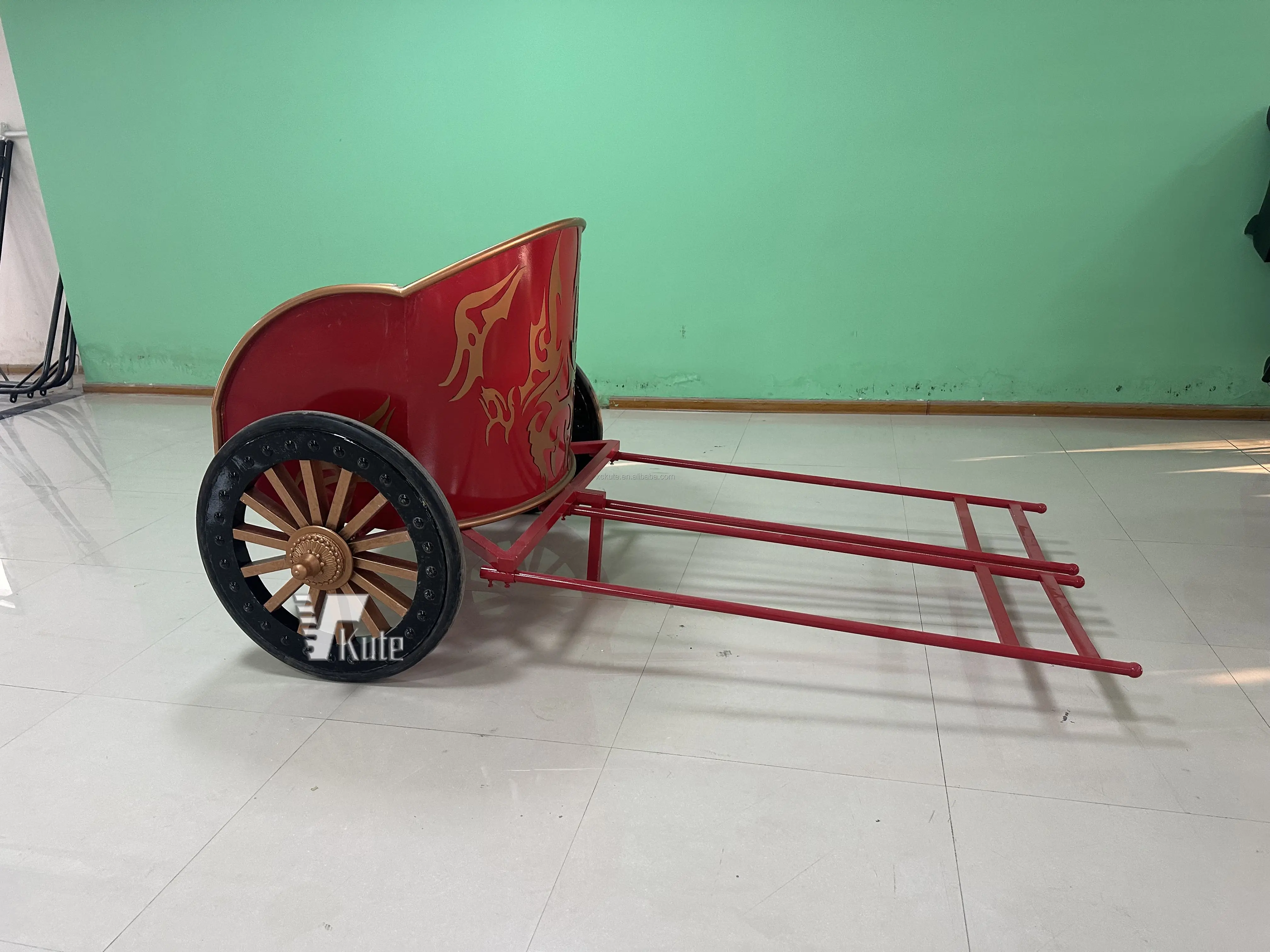 Two Wheel Chariot with Fast Shipping Classic Horse Wagon Pony Carriage for Sale