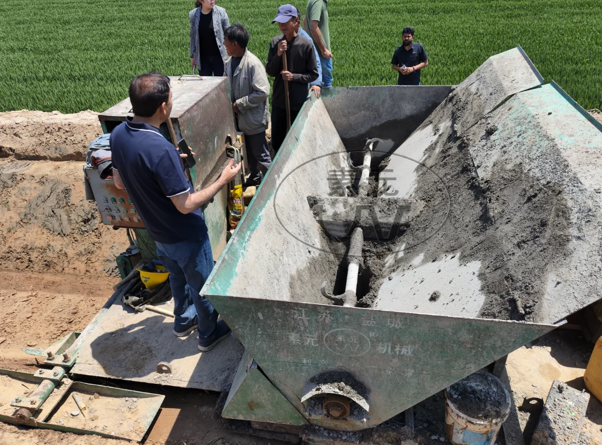 product t shape  automatic concrete trench canal forming machine drainage ditch road construction machinery-7