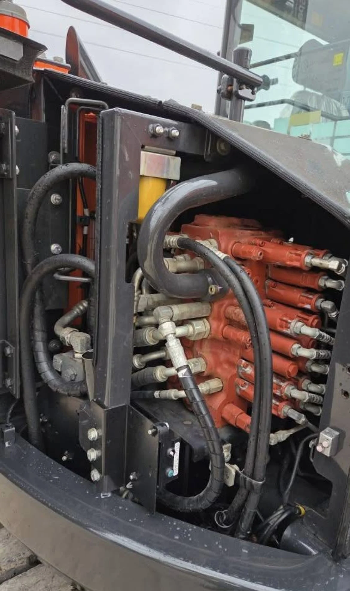 High Quality Used Hitachi ZX85 Crawler Mini Excavator 8.5 Ton