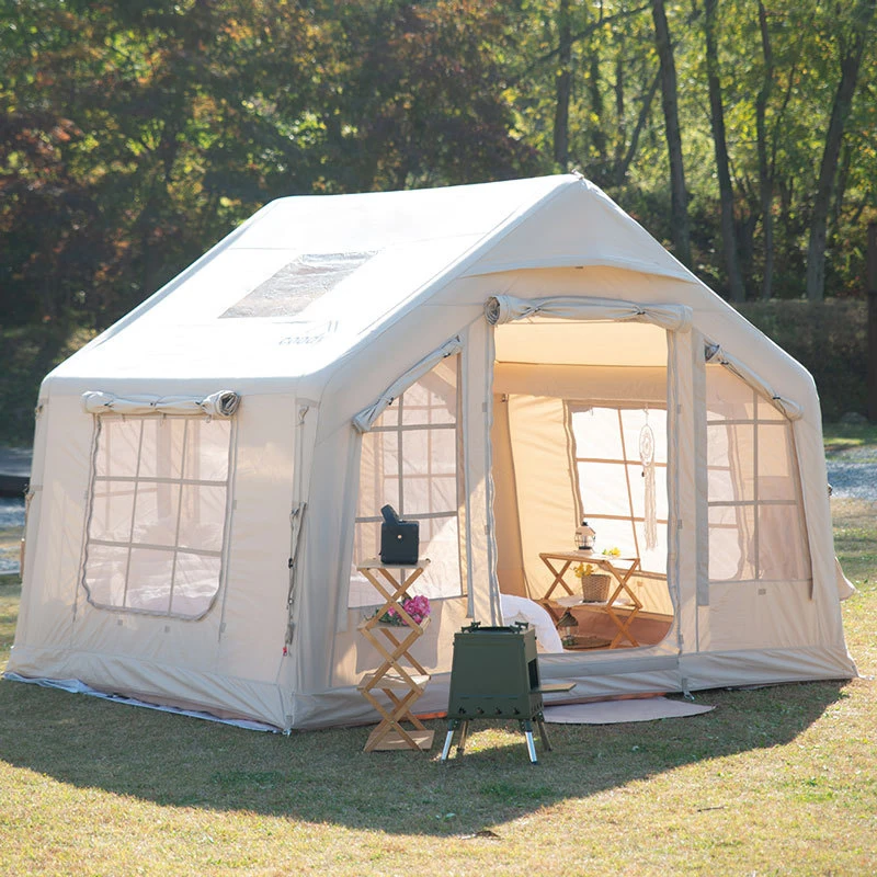 Tenda glamping da campeggio impermeabile per esterni con grande attrezzatura da campeggio gonfiabile avanzata Tenda gonfiabile per glamping all'aperto