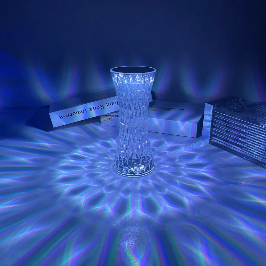 LED küçük bel kristal masa lambası RGB gece lambası masaüstü elmas projeksiyon masa lambası için yatak odası dekoru atmosfer sıcak ışık