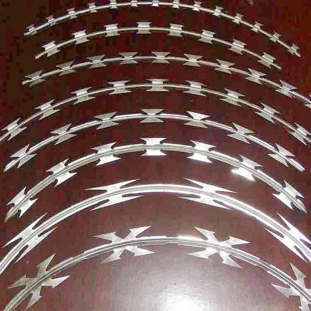 PVC Coated Galvanized Cross Type Concertina Razor Wire Steel Barbed ...