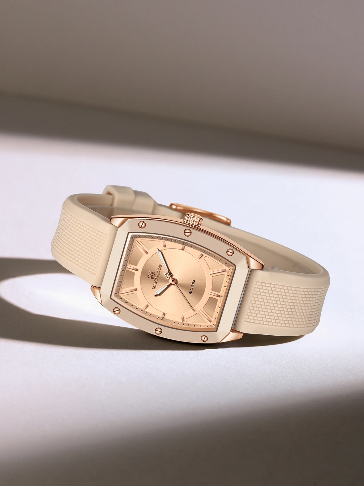 NAVIFORCE 5049 Watch Women Elegant Fashion Quartz Watches Silicone Strap Sports Ladies Watch Big Dial Waterproof Wristwatch