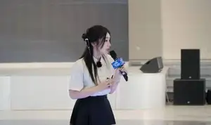 97年外贸老板把公司「AI化」，小白业务员一个月就开单