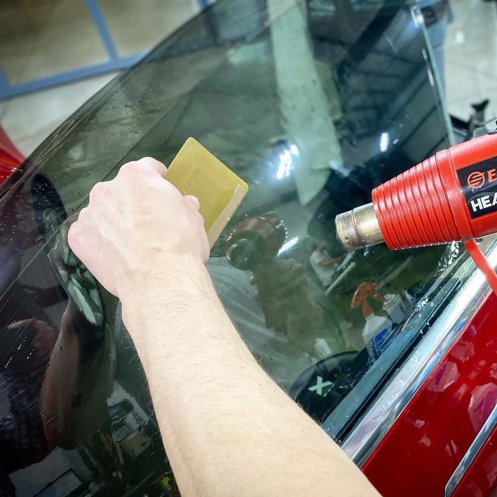 Car windshield scratch repair 