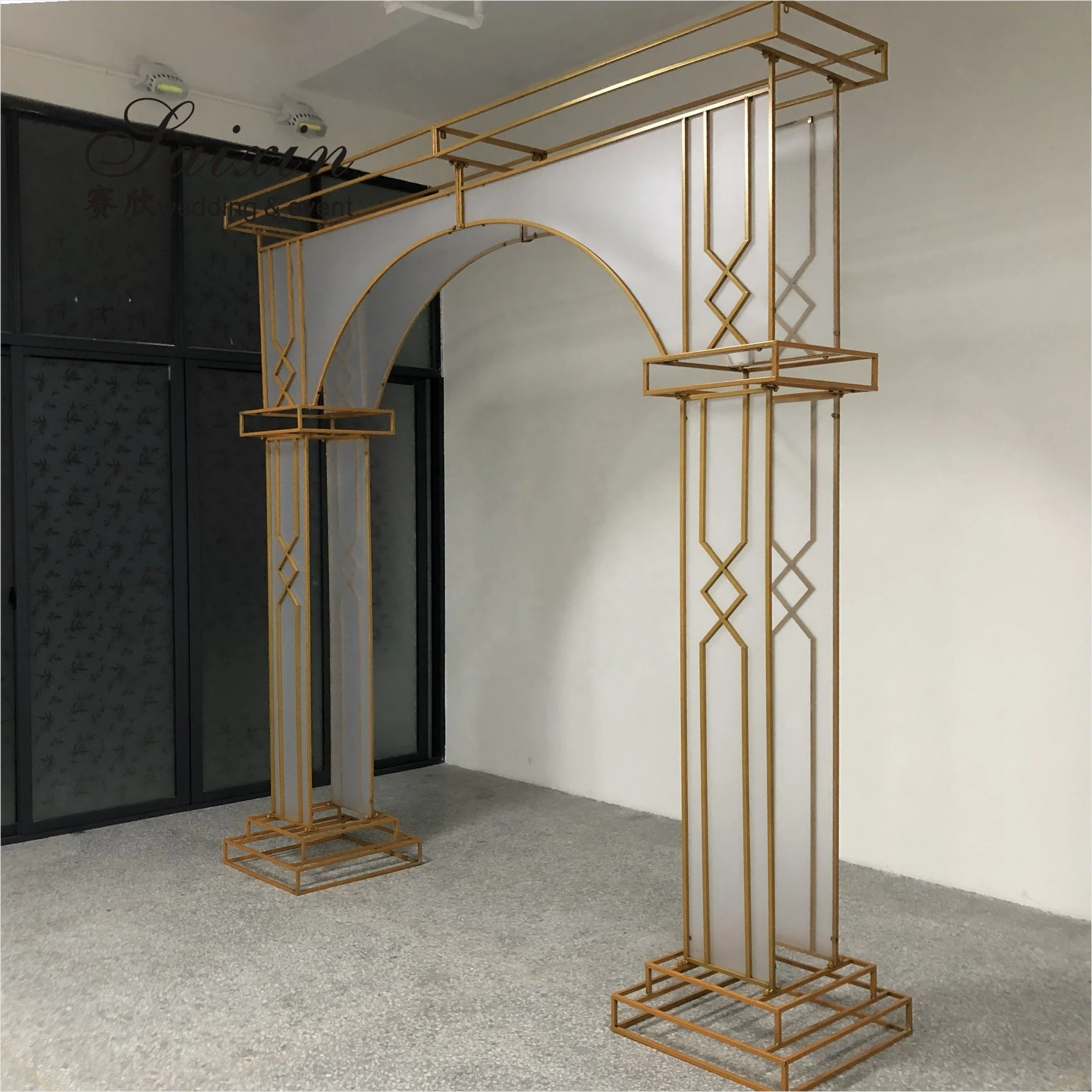 Factory  Luxury Gold Frame with White Membrane Arch for Wedding Furniture Backdrop Decoration