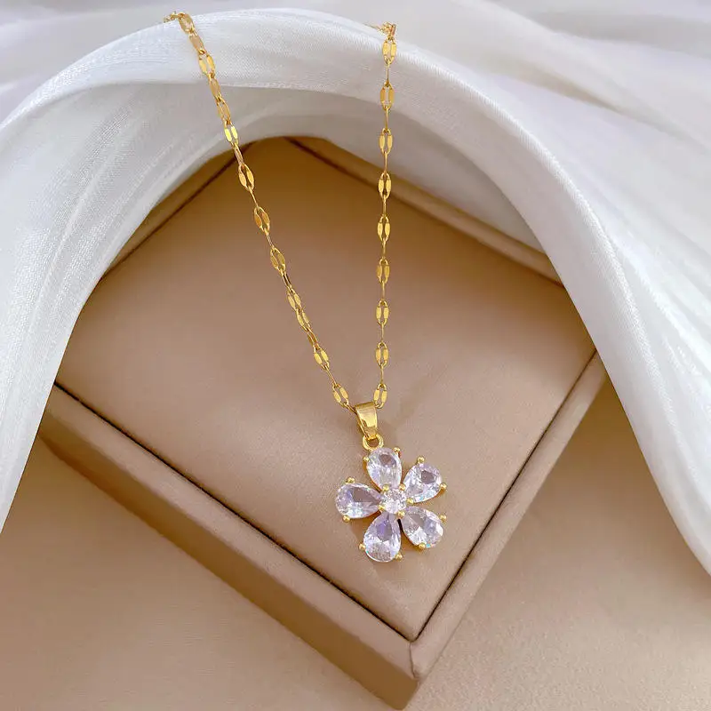 Flower Pendant Necklace