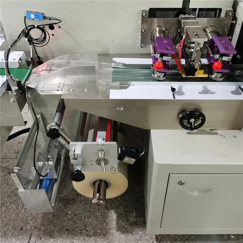 Automatic Disposable Nonwoven Towel Packing Machine Disposable Underwear Pants Underpad Toilet Seat Covers  Wrapping Machine