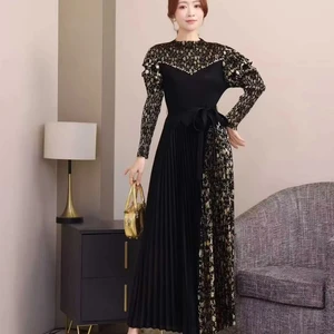 European and American Oversized Dress with Loose, Gold-stamped and Belted Miyake Pleated Skirt