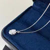 18k white gold