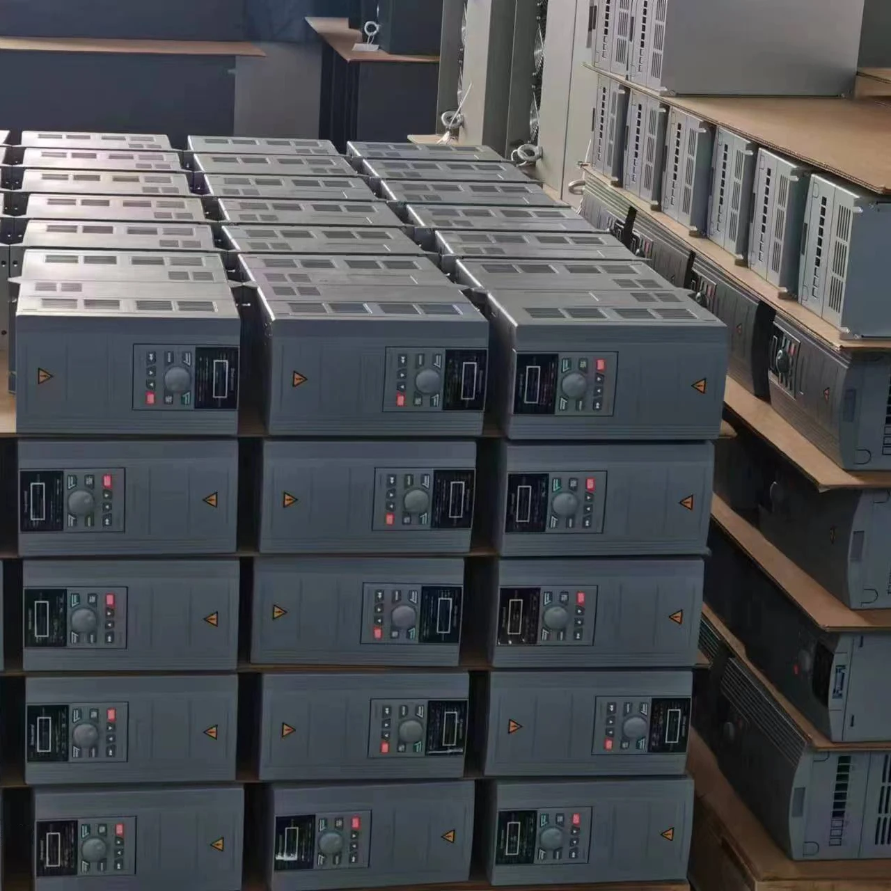 Cheap 3 Phase Vfd 50Kw Solar Pump Inverter Controller Drive Frequency Inverters for Solar Water Pump