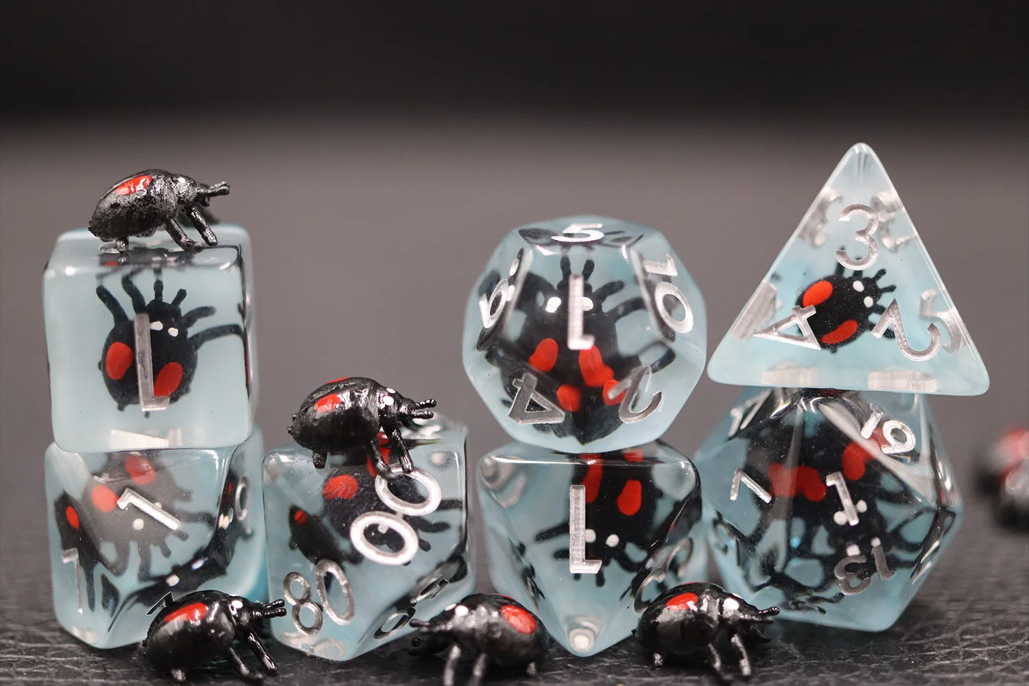 BEETLE Polyhedral Travel Dice Game Set Bulk Wholesale Plastic Resin DND Board Dice for On-The-Go Adventures factory