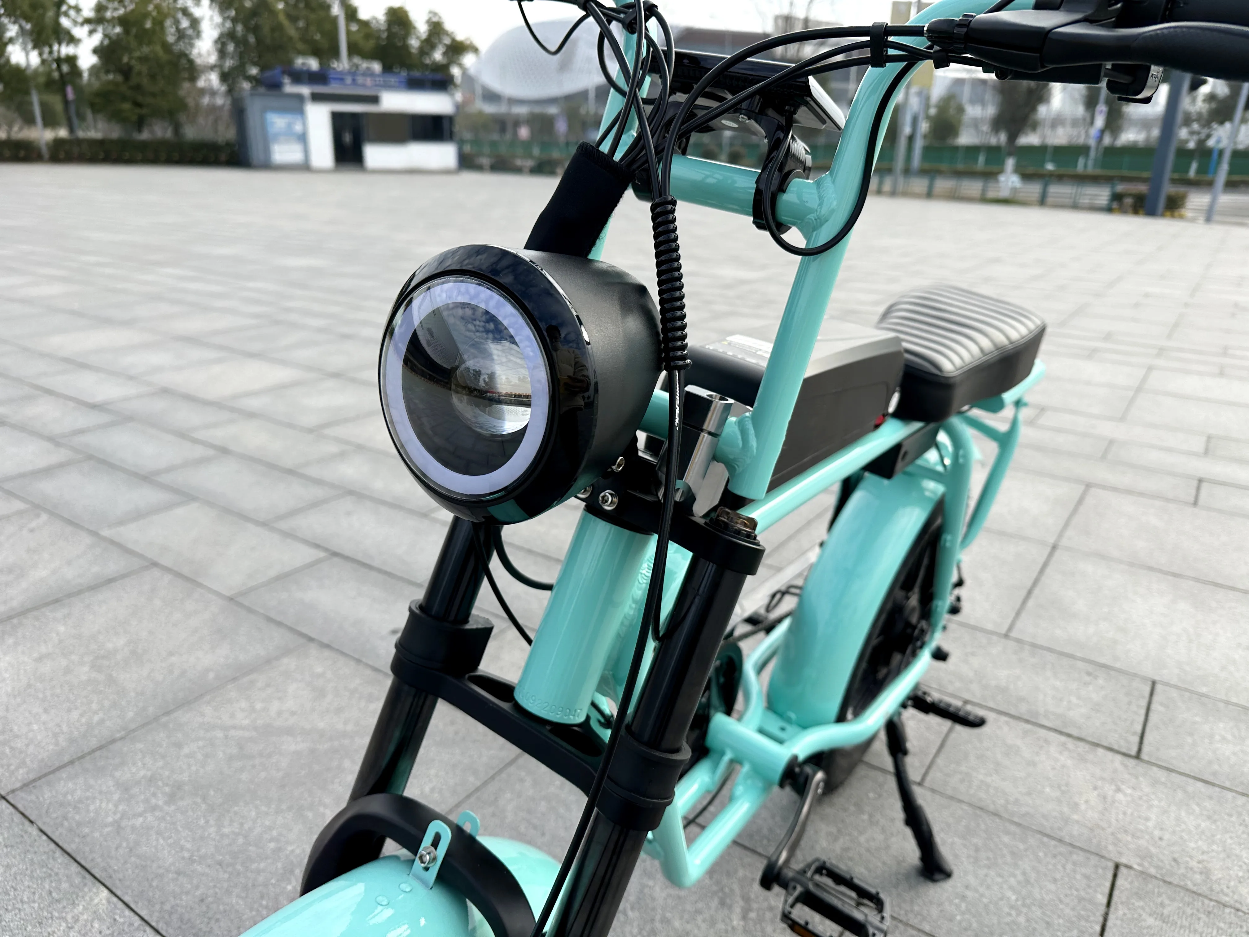 FLOW ELECTRIC BIKE E-BIKE 電動　ティファニーブルー FLOW BIKE電動アシスト自転車 ティファニーブルー