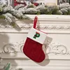 Calcetín navideño con letras bordadas de dibujos animados p