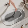 Tapis de bain en terre de diatomées - Morandi ovale gris clair