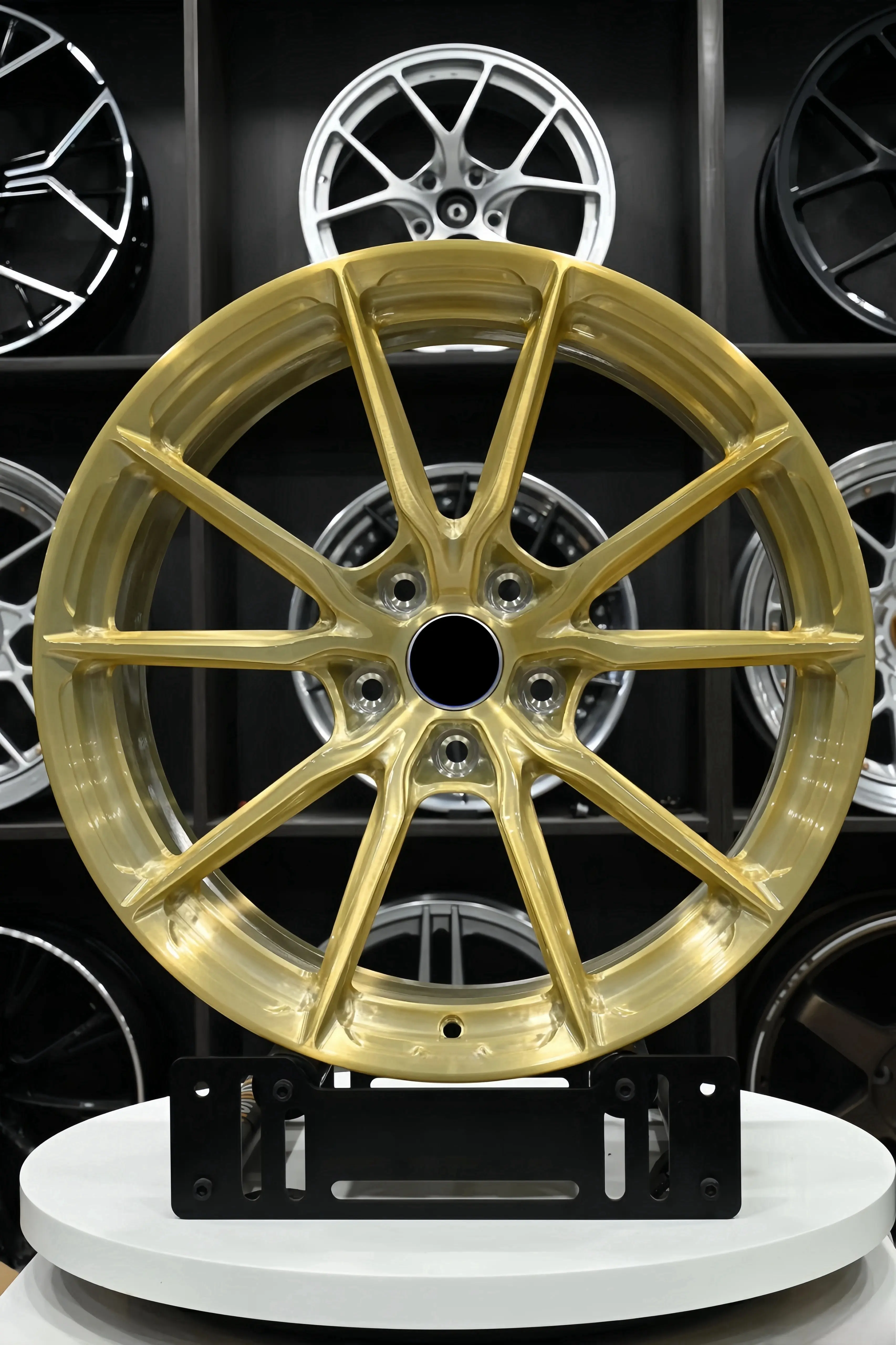 XINLAI Hot Sale 1 Piece Golden Forged Brushed Polished 5x120 5x112 5x114.3 18 19 20 21 22 Inch Wheel for Racing Car Wheel - Image 2