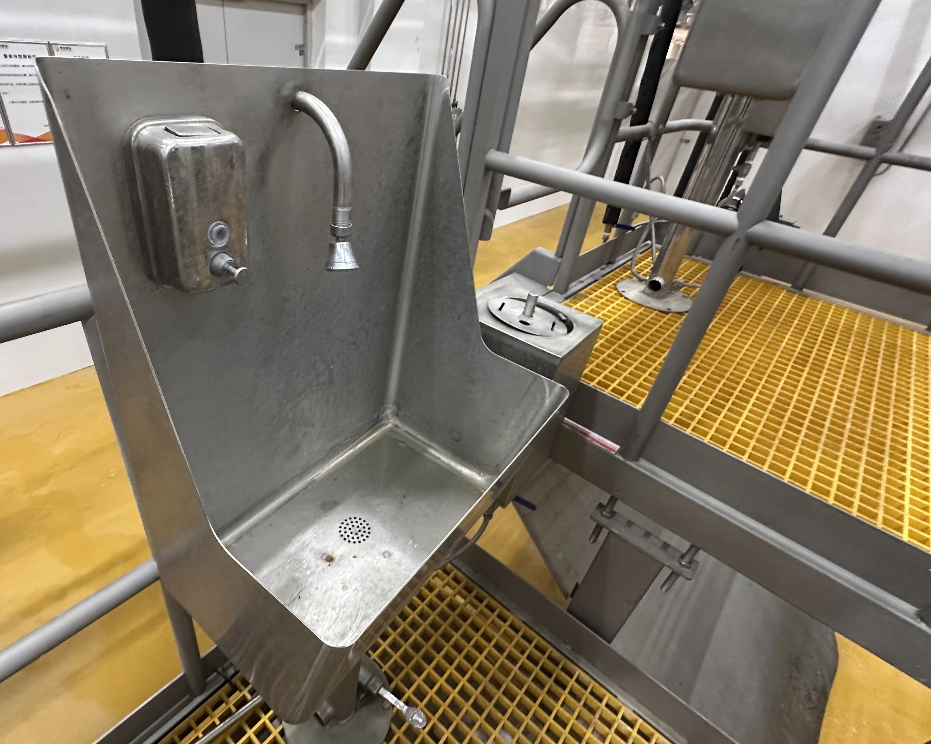 Halal cattle slaughterhouse stainless steel wash basin knife sterilizer