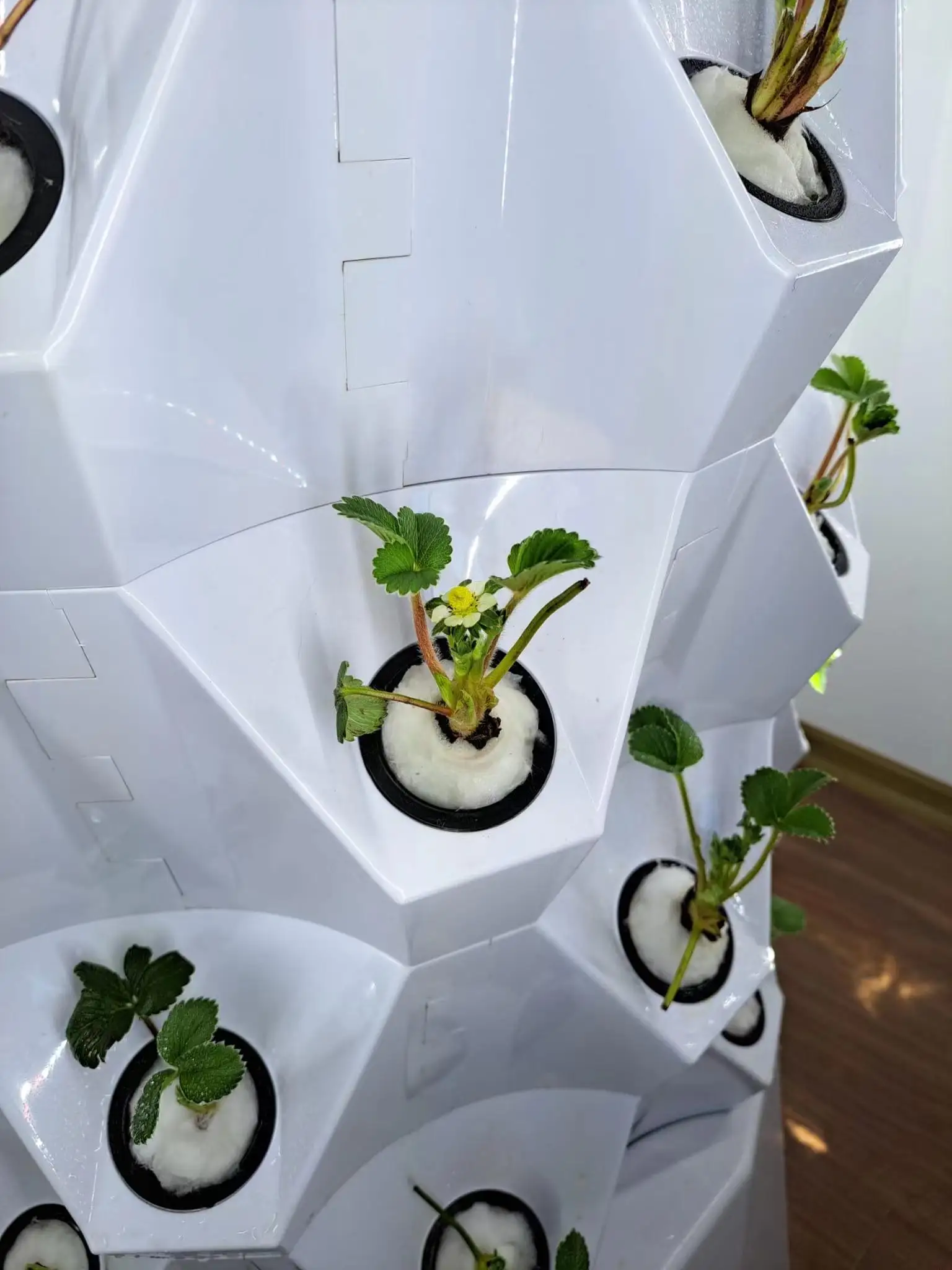 vertical hydroponics tower