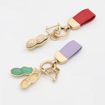 keychain car New Product Wholesale Fashion New Car Keychain Pendant Simple Colorful Leather Keyring Peanut Pendant