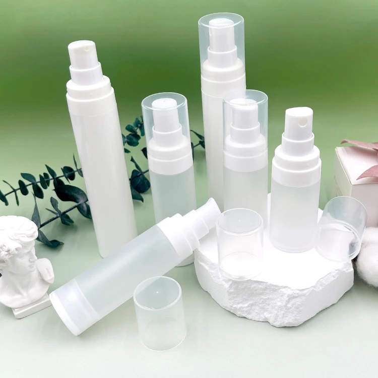 Portable  small capacity 15ml 30ml 50ml PP Plastic Airless Bottle With Lotion Pump Or Spray Pump For Cosmetic Packaging