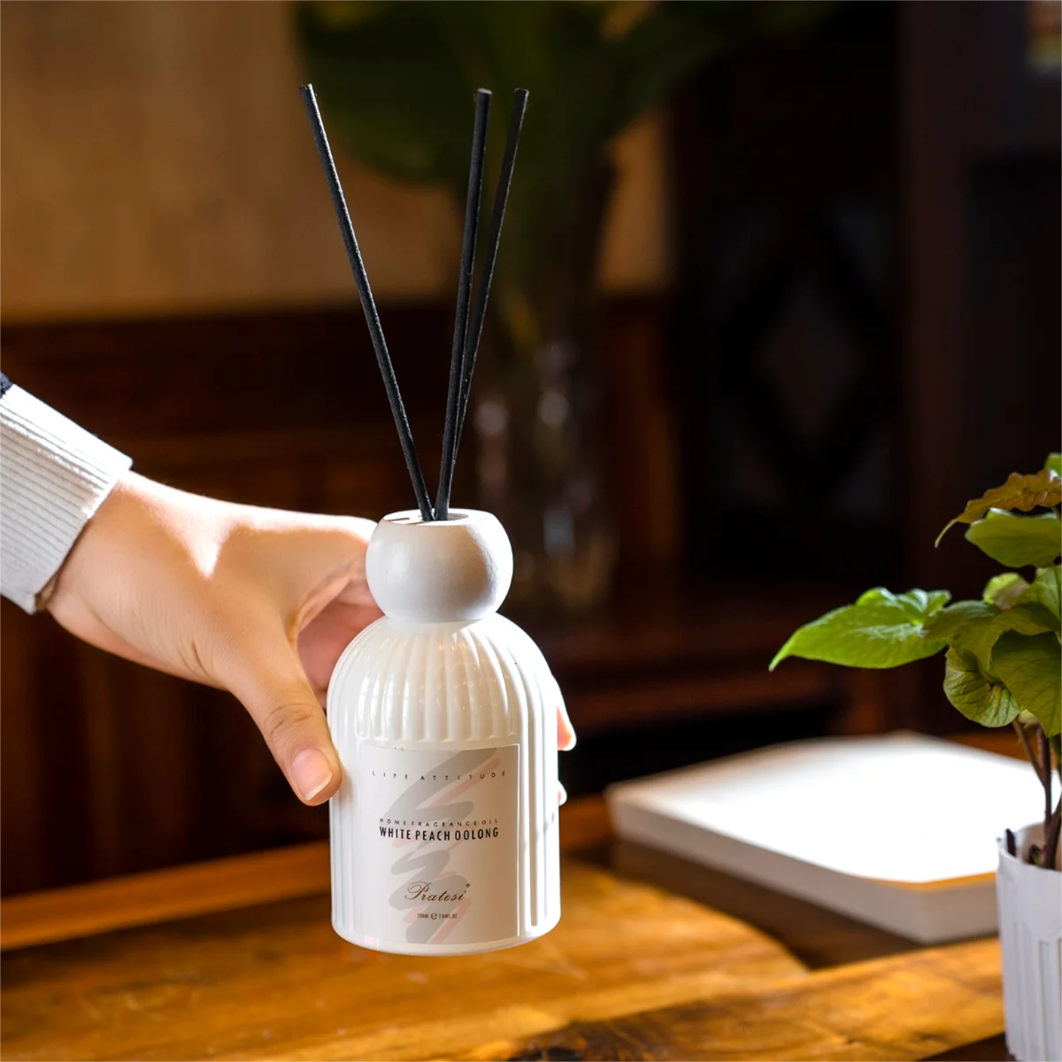 product 200ml high end wholesale indoor air freshener fragrance ornament home decor home aromatherapy reed diffuser-5