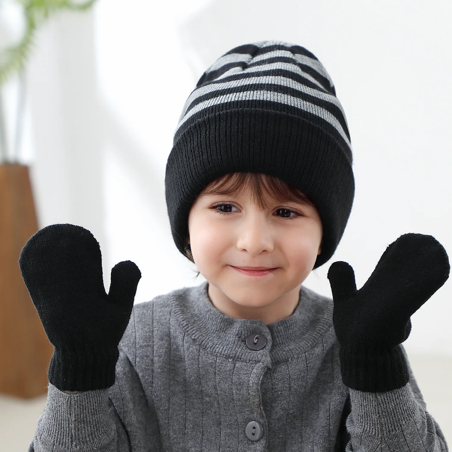 2023 Cute Winter Boy Girl Hat Children Skullies Cap Pom Pom Beanies