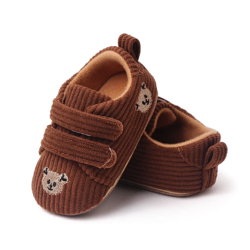 High Quality Soft Anti-slip TPR Outsole Cute Bear Design Newborn Baby Toddler Unisex Shoes supplier