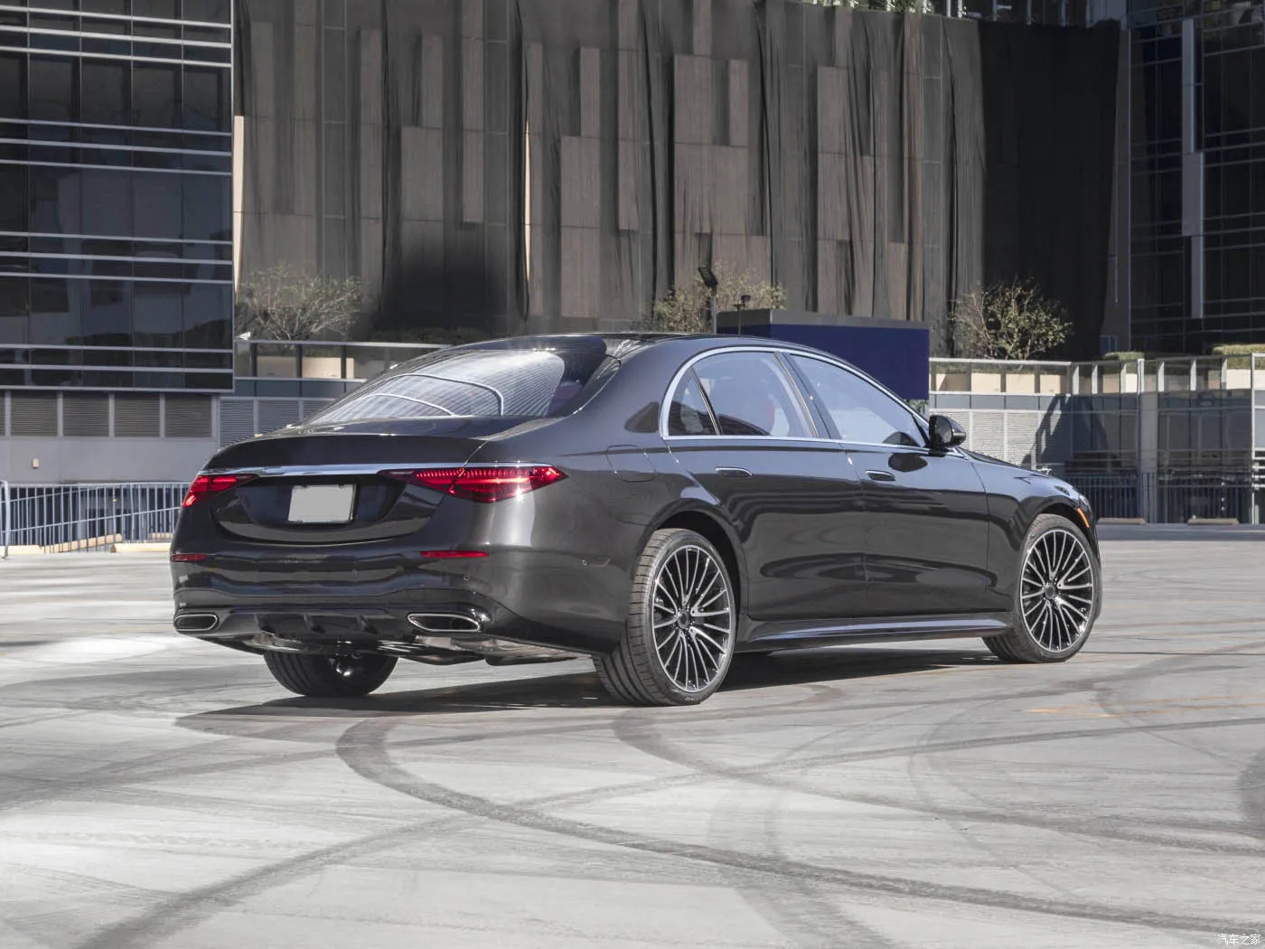 メルセデス・ベンツ Sクラス W223 S63 AMG用 リアディフューザー