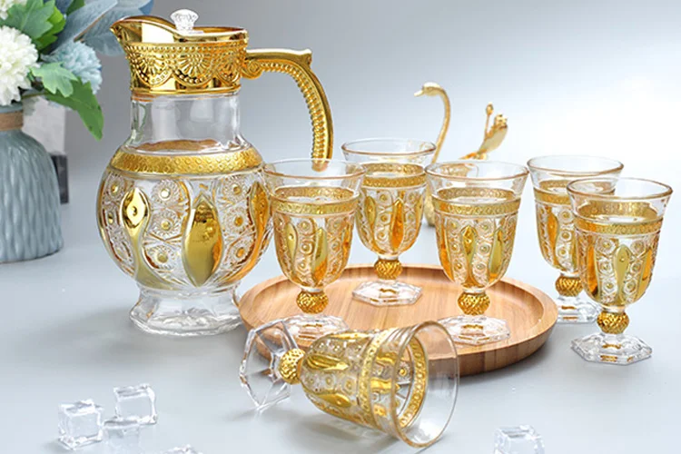 Wholesale high-white star series 7pcs glass water drinking jug set with  footed glass cups