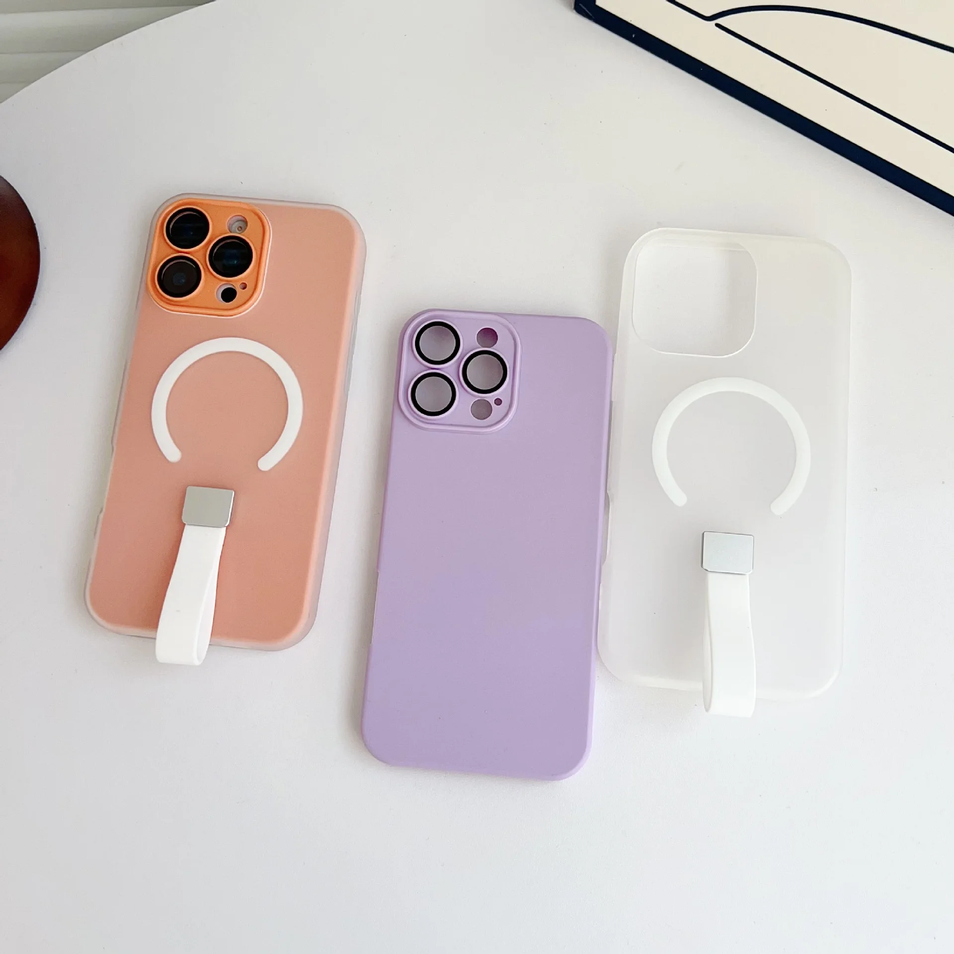 Magnetisch mat hoesje voor 17 pro max met lensbescherming_voghion.com