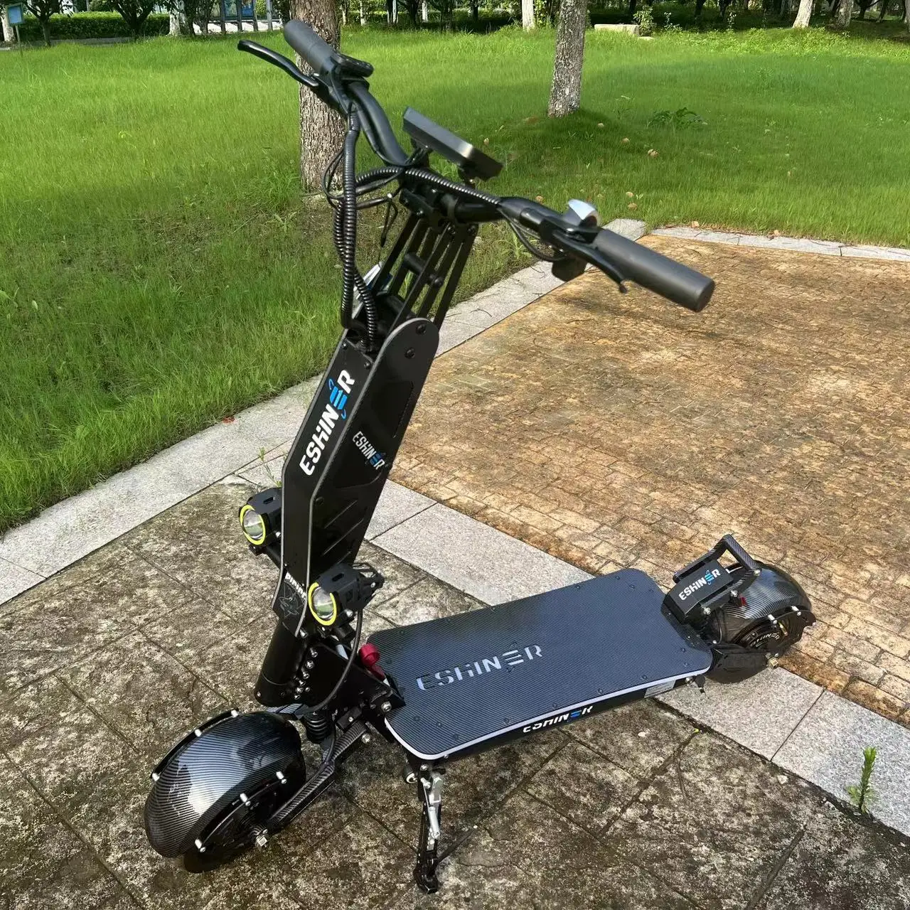 Fast Speed Powerful Acrylic Deck Cover Lights 30ah 40ah 50ah 72v 60v 11 Inch Electric Scooter with Twist Throttle for People