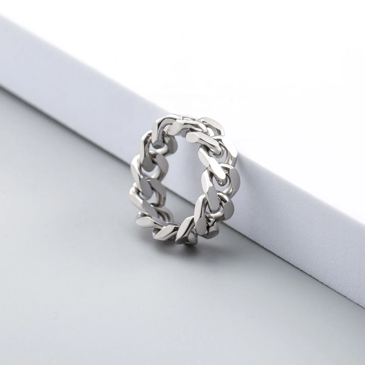Power Simple Creative Stainless Steel Smooth Surface Cuban Chain Men Rings for Finger Decoration