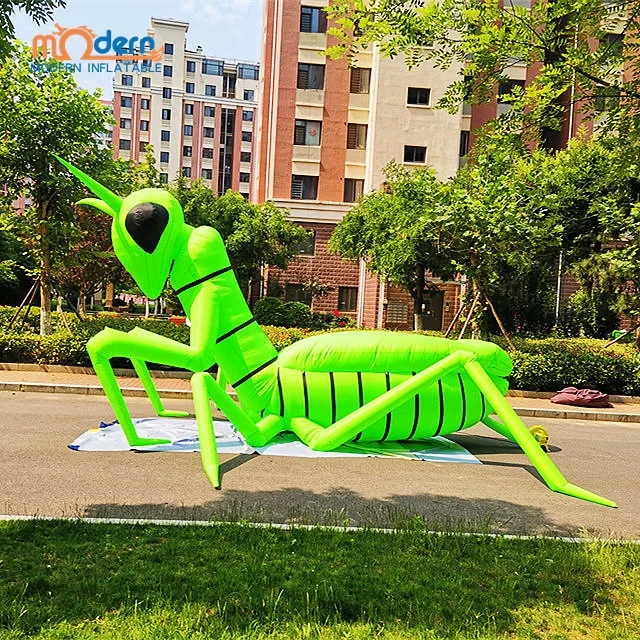 Event Nightclub Jungle Forest Theme Decorative Inflatable Grasshopper Cartoon Balloon 210D Oxford Cloth 16-color RGB LED Light